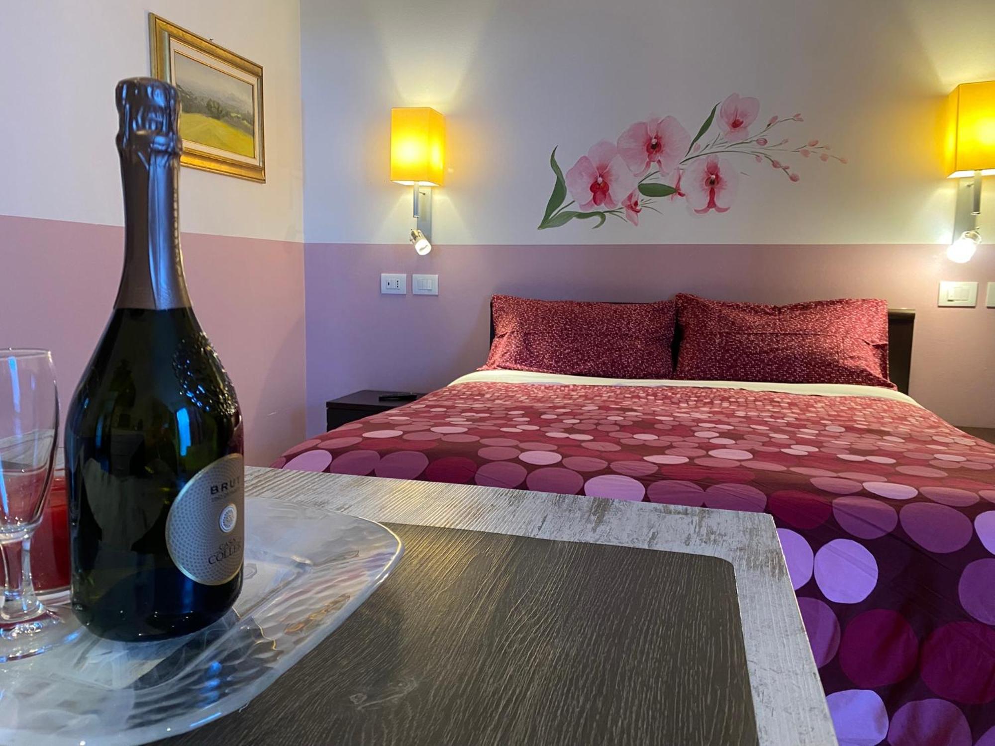 Antiche Mura Casa Vacanze Puegnago Buitenkant foto